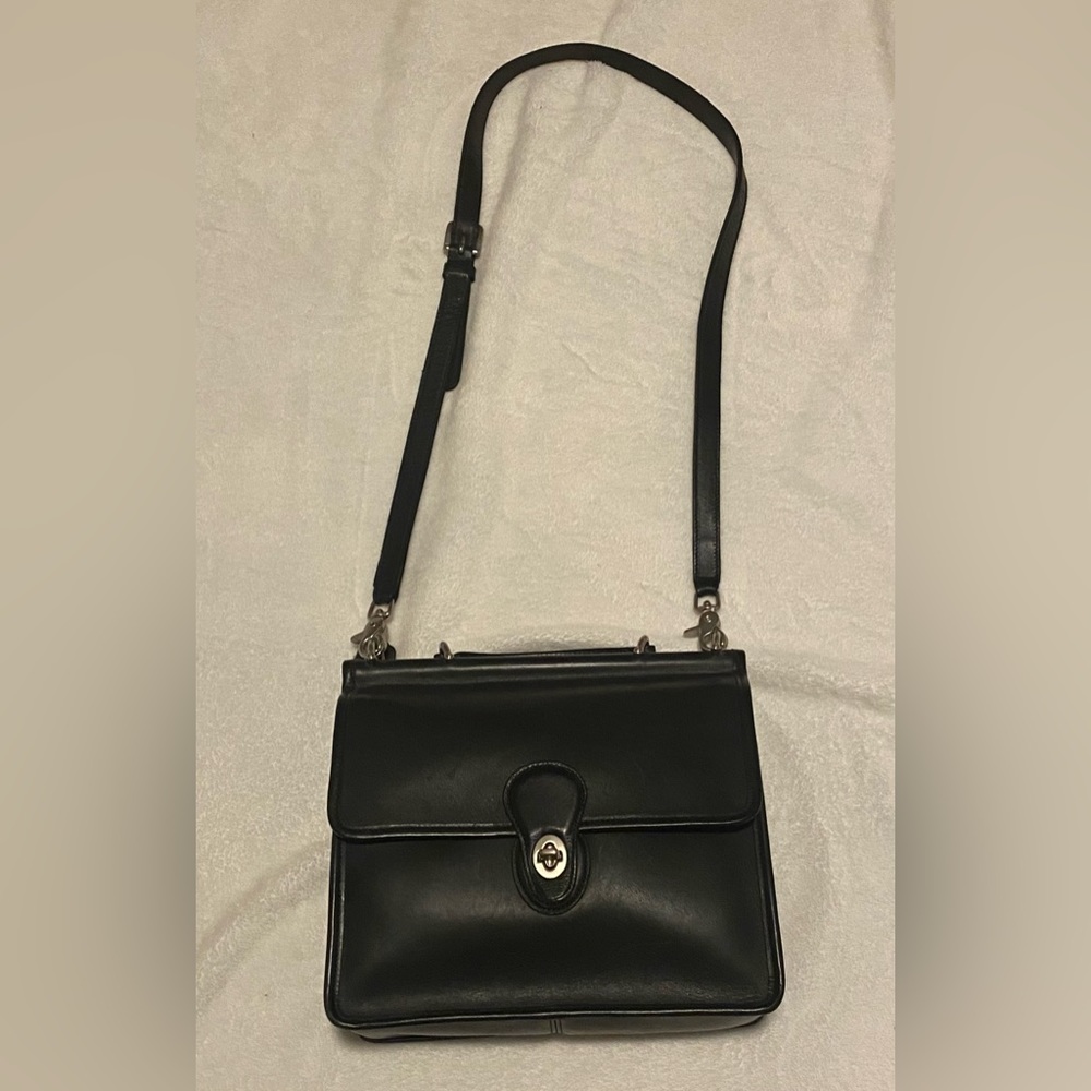 vintage Coach black purse/ adjustable crossbody (price is negotiable)